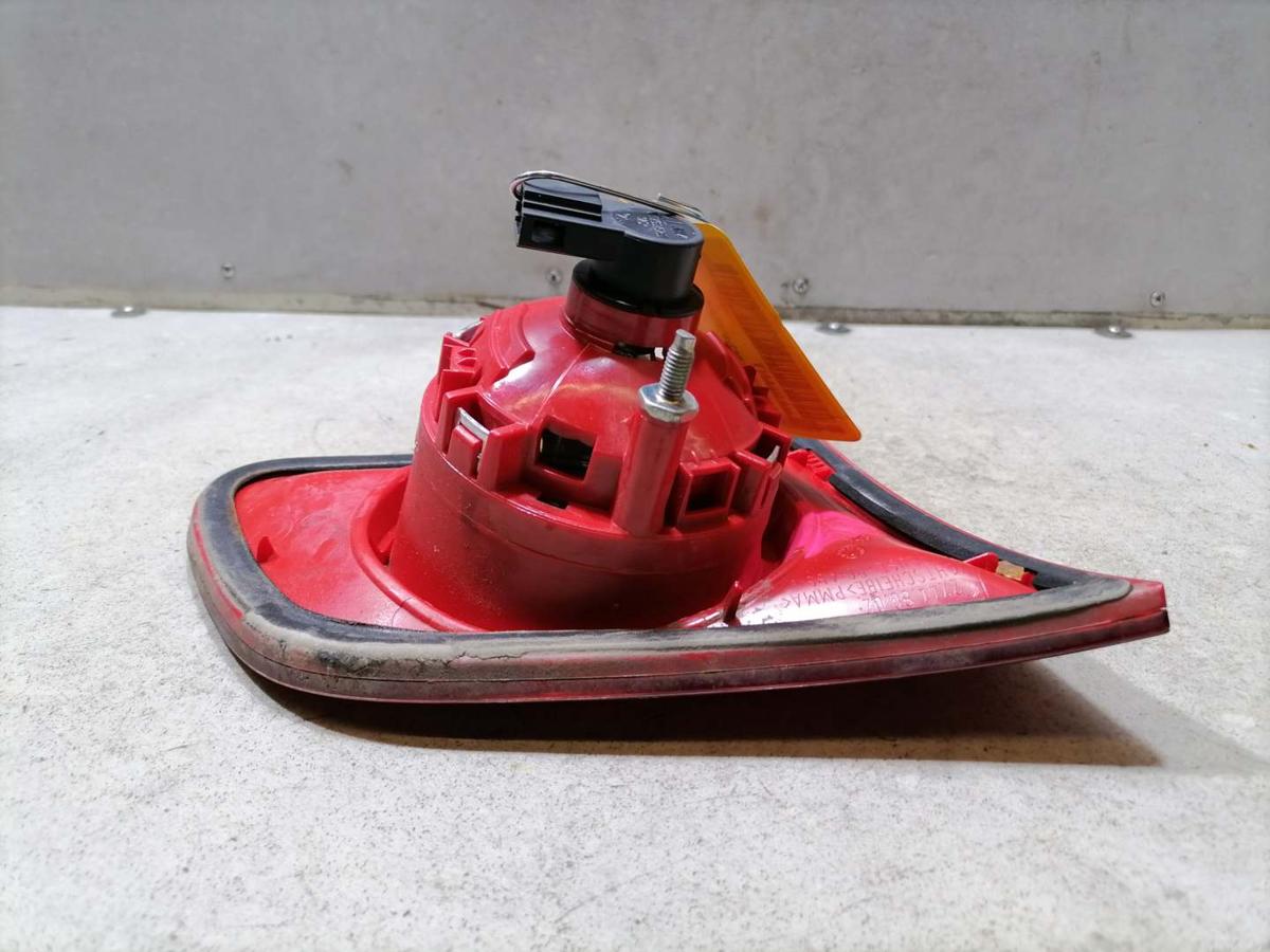 VW Passat 3C B6 original R&uuml;cklicht R&uuml;ckleuchte Schlussleuchte rechts innen Kombi BJ06